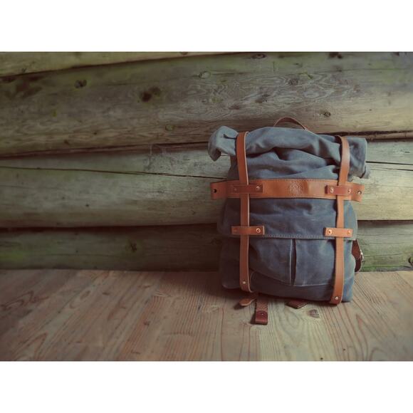 Orox Leather Company Parva Gray Leather Oil Coated Flap Rucksack Backpack main image 4
